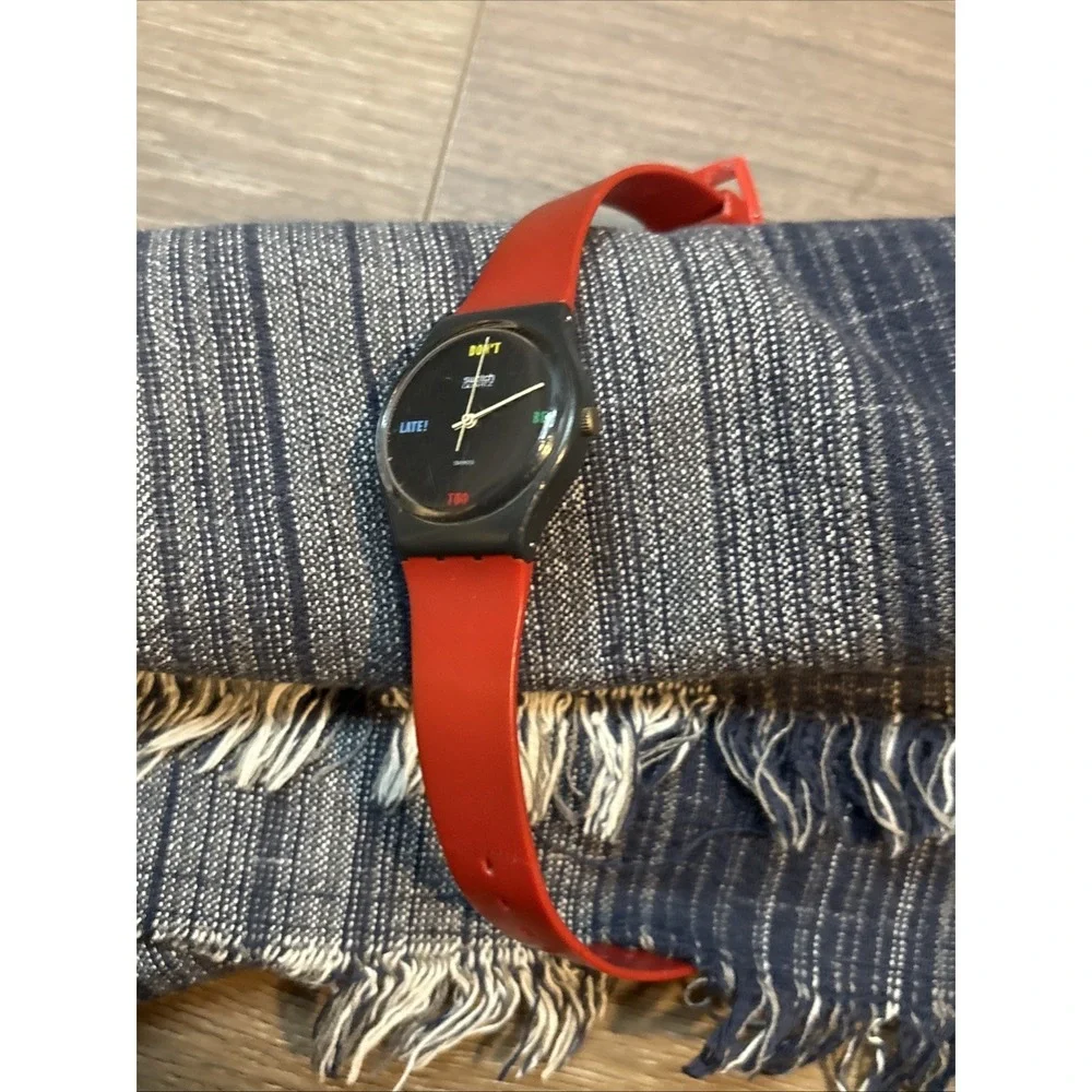 swatch  DON'T BE TOO LATE - GA100 - 1980's - 34mm Rare Red Band Watch